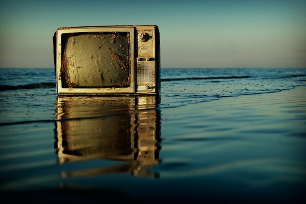 Setacciando la spiaggia: la spazzatura diventa arte