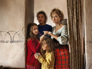 Alice Rohrwacher torna, "Le meraviglie" verso il palmares?