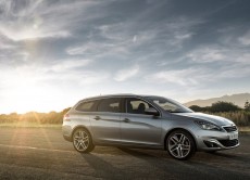 Vendite Peugeot, niente crisi,  si è chiuso un anno con il segno più