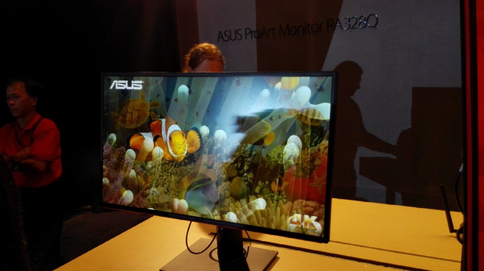 Asus decisa sulla strada dell'ibrido