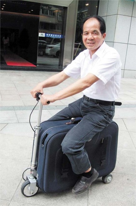 Cina, l'evoluzione del bagaglio: la valigia a motore