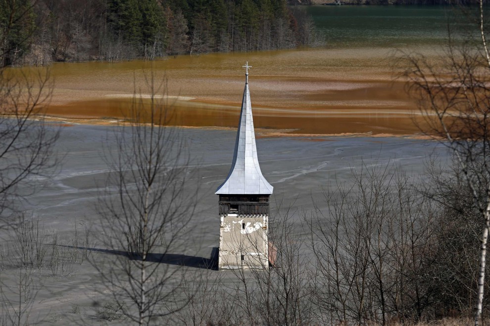 ''Un lago di cianuro'' in Romania: &egrave; l'effetto delle miniere d'oro