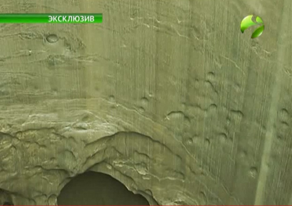 Siberia, misteriosa voragine si apre all'improvviso