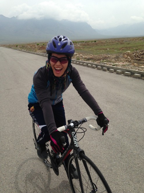 Afghanistan, donne in bici per l'emancipazione