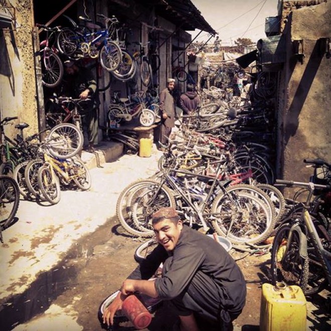 Afghanistan, donne in bici per l'emancipazione