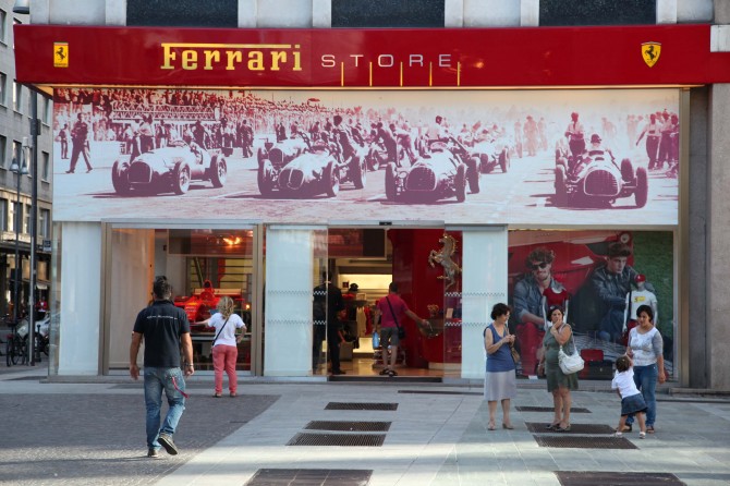 Ferrari f1 shop