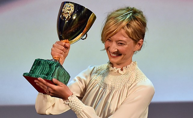 Leone al "Piccione" -   vd   e per "Hungry Hearts" doppia Coppa Volpi