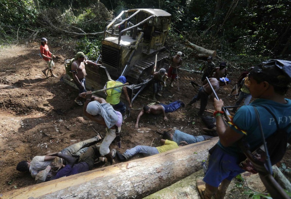 Brasile, i guerrieri dell'Amazzonia contro il disboscamento