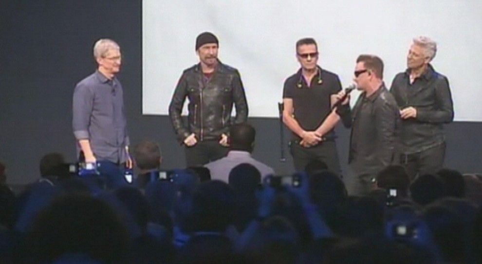 Apple, U2 chiudono lancio iPhone 6 e Apple Watch