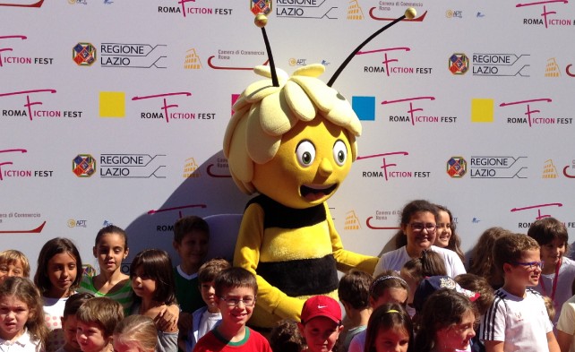 L'Ape Maia sul pink carpet  il cartoon diventa un film