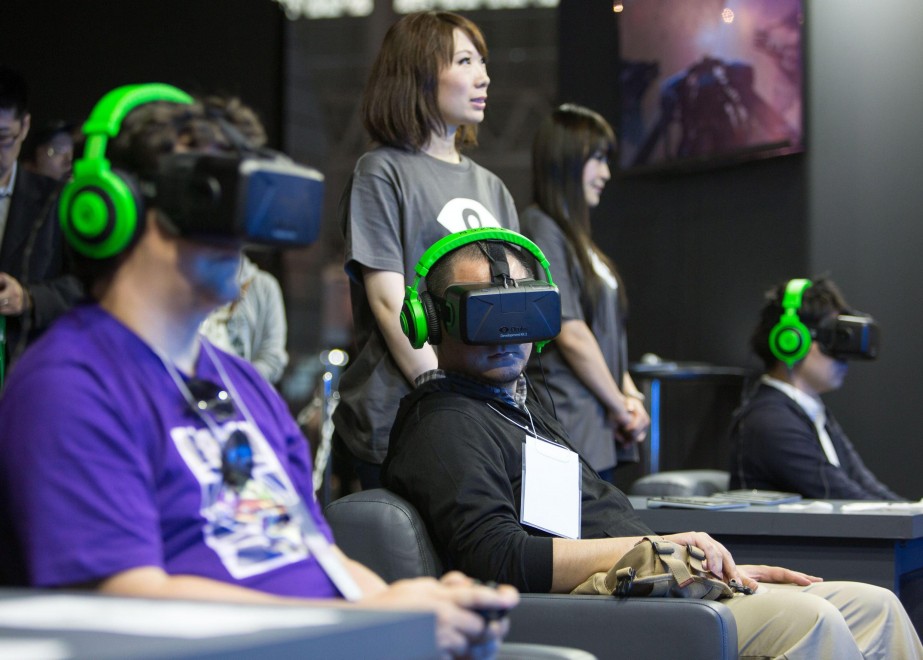 Tokyo Game Show, il fidanzato virtuale con orecchie da gatto