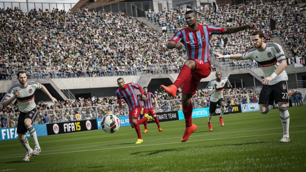 Pes e Fifa scendono in campo