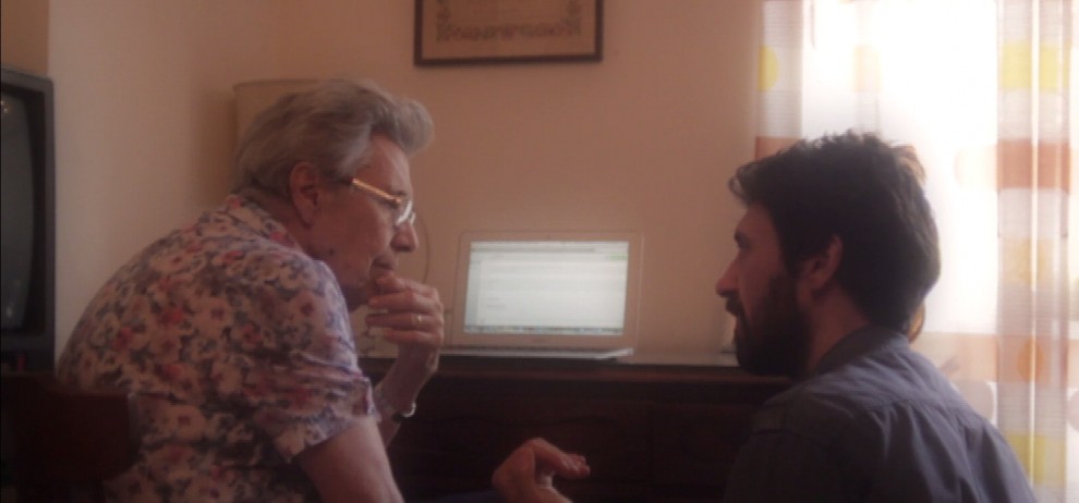 Ecco come aiutare i nonni a connettersi
