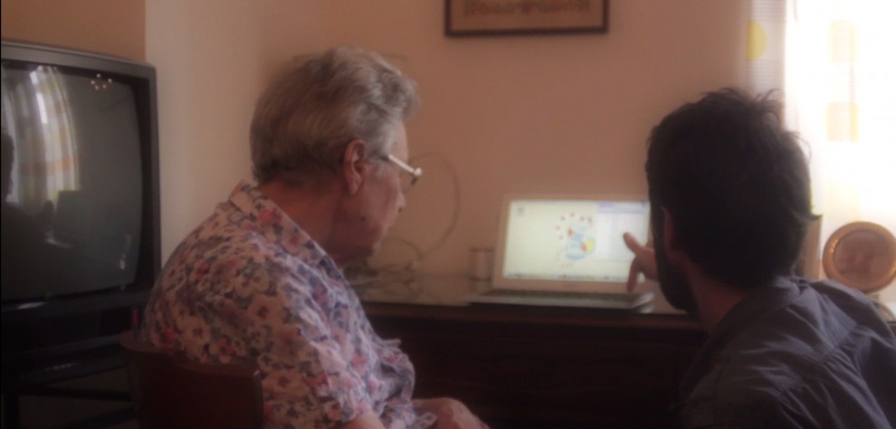 Ecco come aiutare i nonni a connettersi