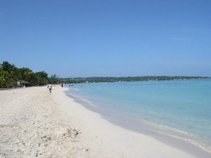 Giamaica, paradiso a rischio: tra 30 anni scomparir&agrave; la spiaggia da sogno
