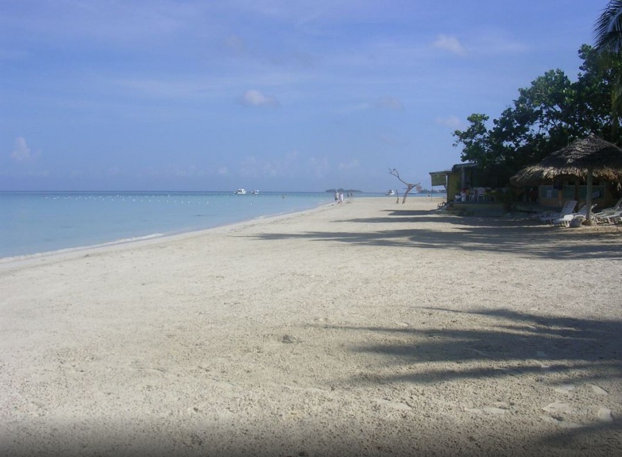 Giamaica, paradiso a rischio: tra 30 anni scomparir&agrave; la spiaggia da sogno