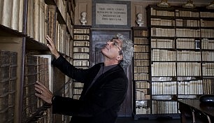 Nella biblioteca dei Conti: sui veri luoghi di famiglia