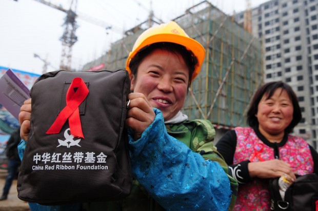Dall'Italia a al Nepal: il mondo ricorda le vittime dell'Aids
