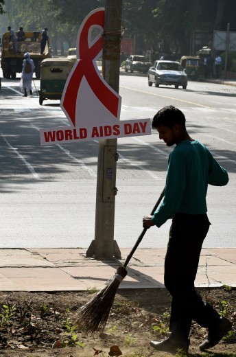 Dall'Italia a al Nepal: il mondo ricorda le vittime dell'Aids