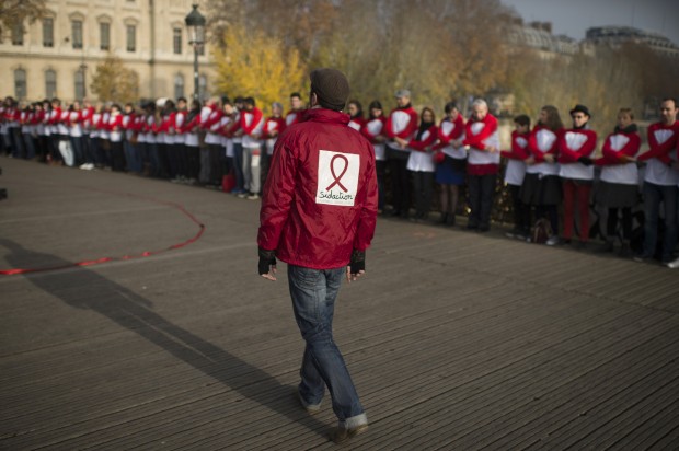 Dall'Italia a al Nepal: il mondo ricorda le vittime dell'Aids