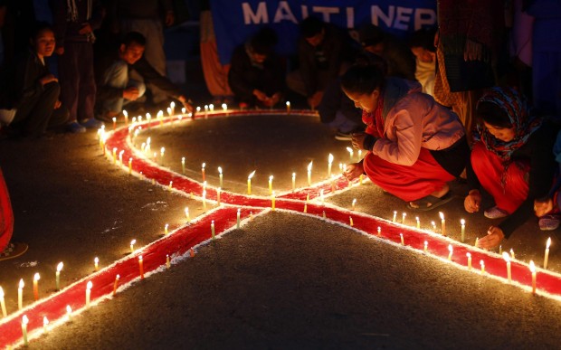 Dall'Italia a al Nepal: il mondo ricorda le vittime dell'Aids