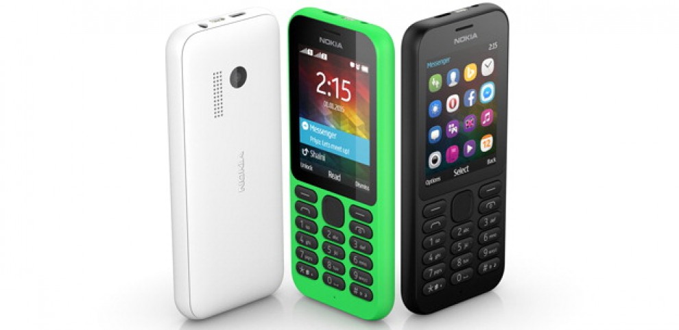 Microsoft: ecco Nokia 215, lo smartphone low cost