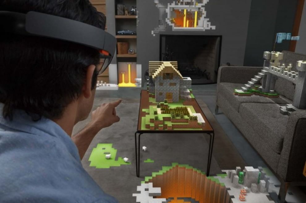 Microsoft HoloLens, gli ologrammi entrano nelle nostre case