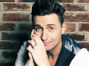 Pintus: "Farò cantare l'Italia del Karaoke ma prima vado al Festival