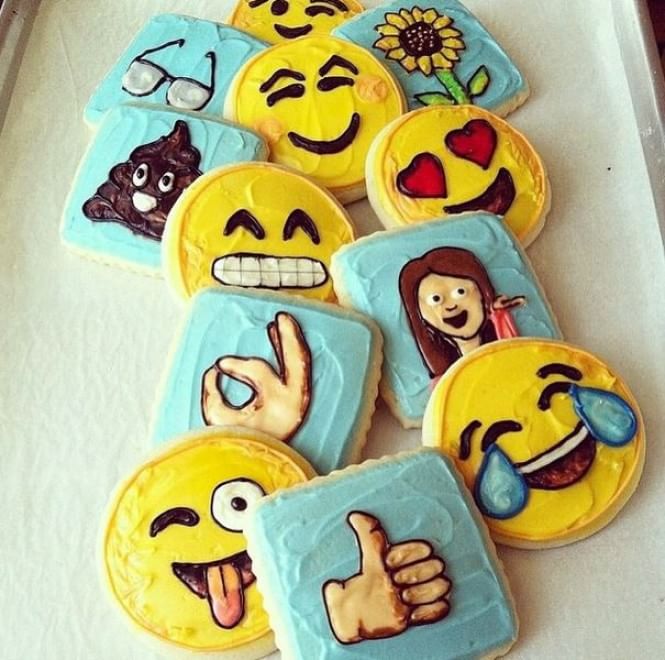 Dallo smartphone al forno: le emoticon diventano pasticcini