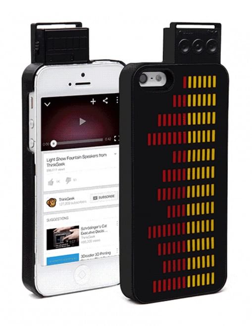 Oltre la creativit&agrave;: la cover per smartphone &egrave; trash