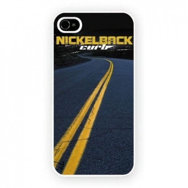 Oltre la creativit&agrave;: la cover per smartphone &egrave; trash