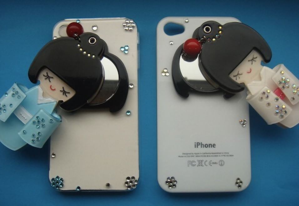 Oltre la creativit&agrave;: la cover per smartphone &egrave; trash