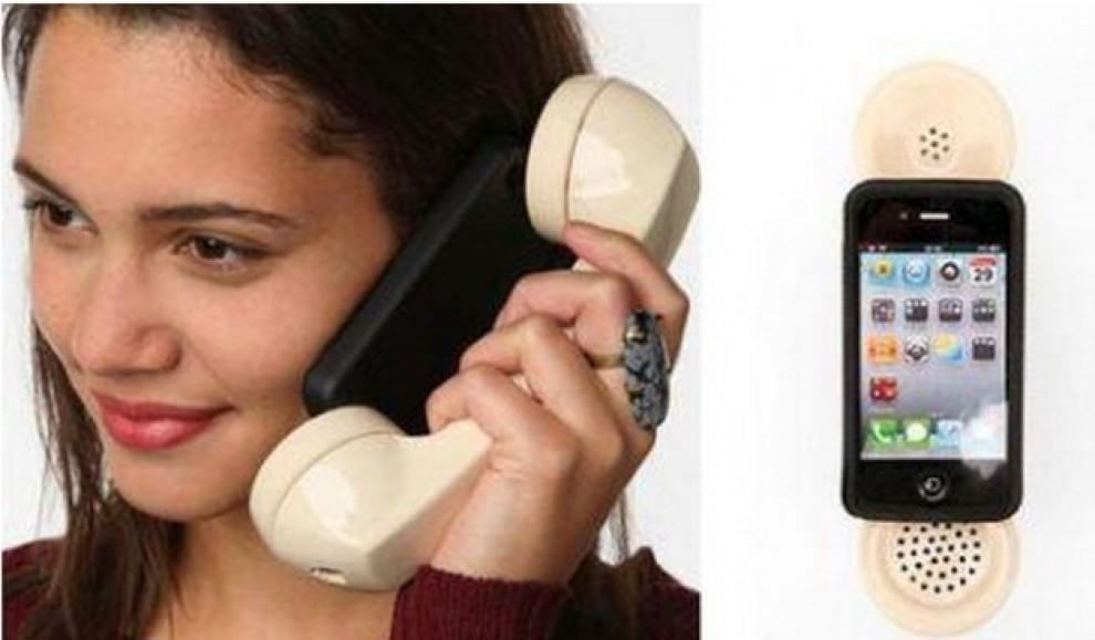 Oltre la creativit&agrave;: la cover per smartphone &egrave; trash