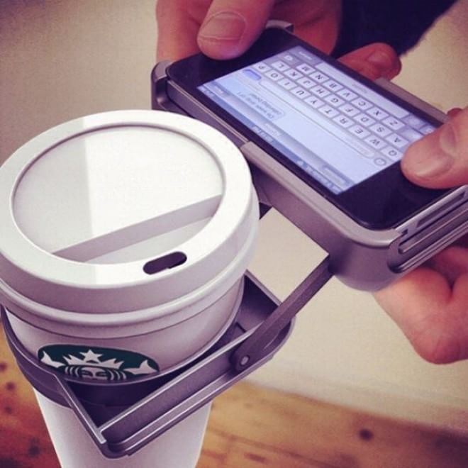 Oltre la creativit&agrave;: la cover per smartphone &egrave; trash