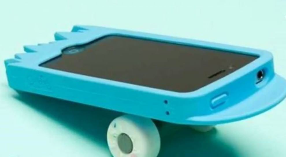 Oltre la creativit&agrave;: la cover per smartphone &egrave; trash