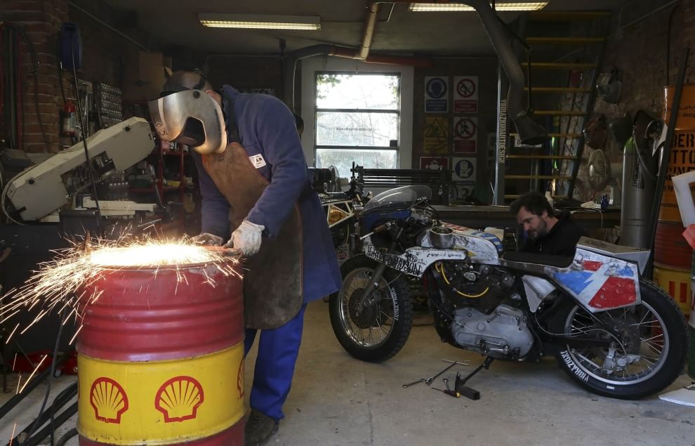 Il riciclo creativo: come si utilizzano i barili di petrolio