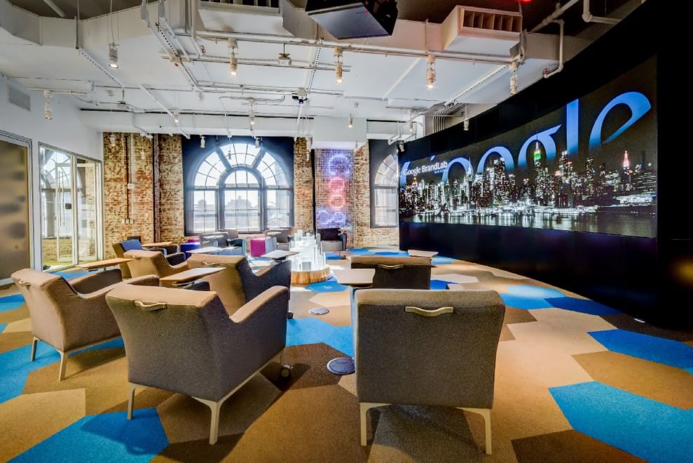 YouTube compie 10 anni: ecco gli studios di New York