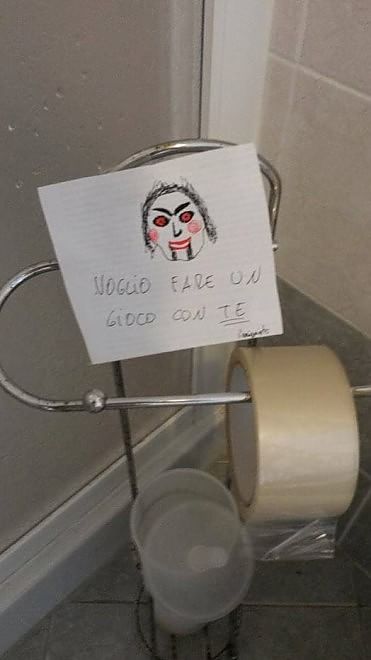 Tracce di convivenza quotidiana, storie di coinquilini disperati