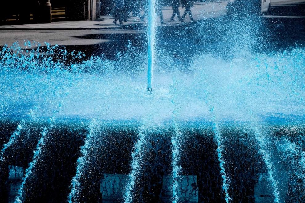 Autismo, le città si illuminano di blu