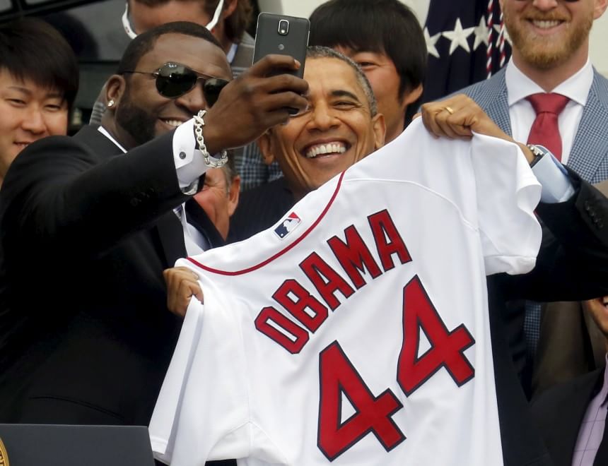 Da Obama a Renzi, il selfie conquista i politici