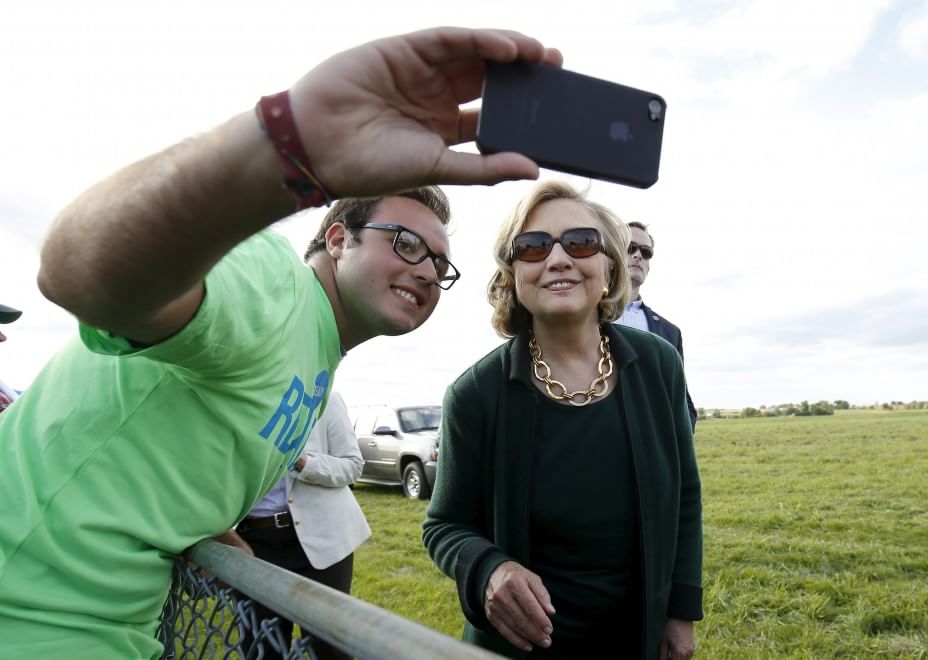 Da Obama a Renzi, il selfie conquista i politici