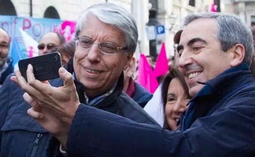 Da Obama a Renzi, il selfie conquista i politici