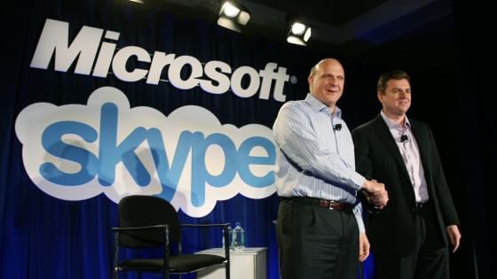 Steve Ballmer (a sinistra), Ceo di Microsoft, con Tony Bates, Ceo di Skype