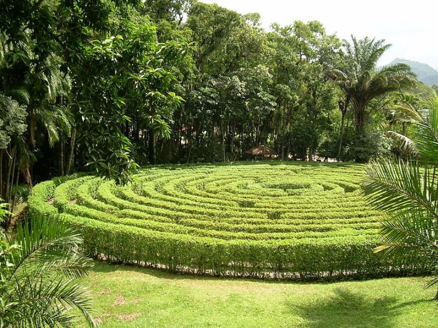 Perdersi nel verde: dentro i labirinti da giardino