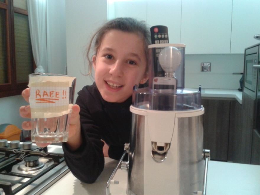 Rifiuti elettronici, dai bambini qualche idea sul riciclo. Con ironia