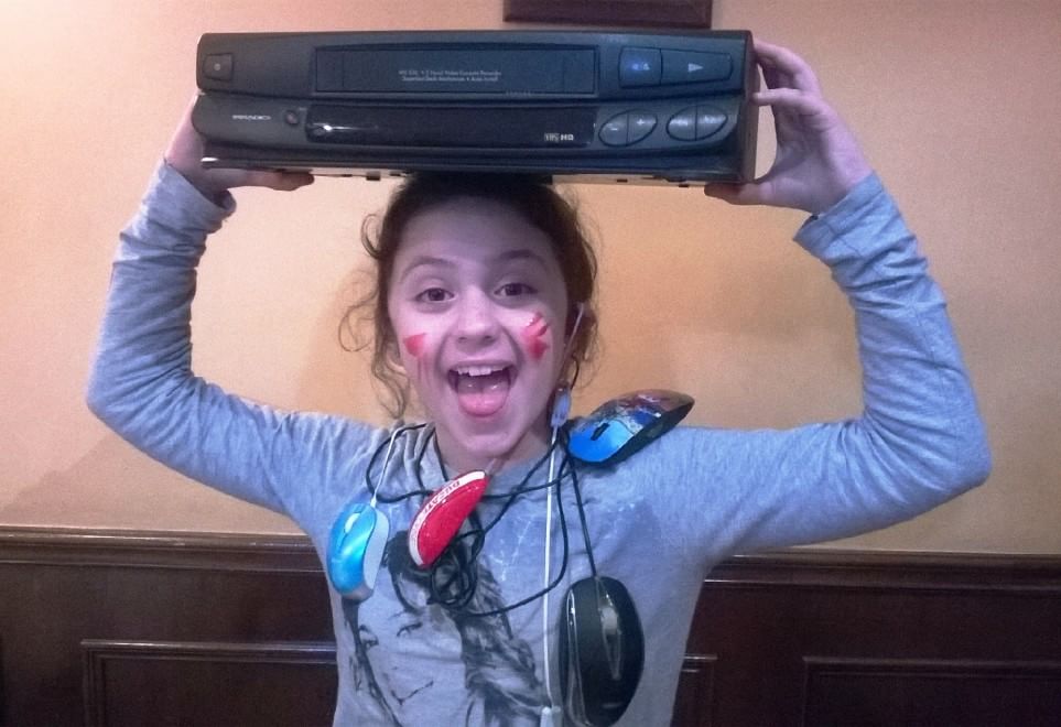 Rifiuti elettronici, dai bambini qualche idea sul riciclo. Con ironia