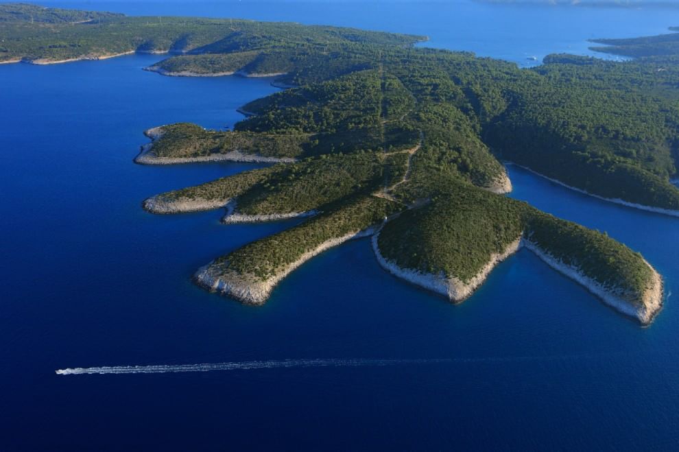 Baie, approdi e porti: 100 luoghi da sogno