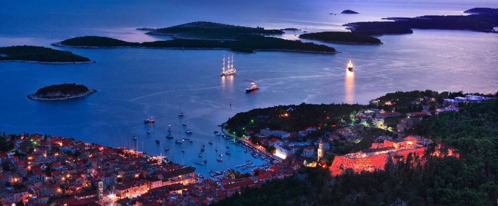 Baie, approdi e porti: 100 luoghi da sogno