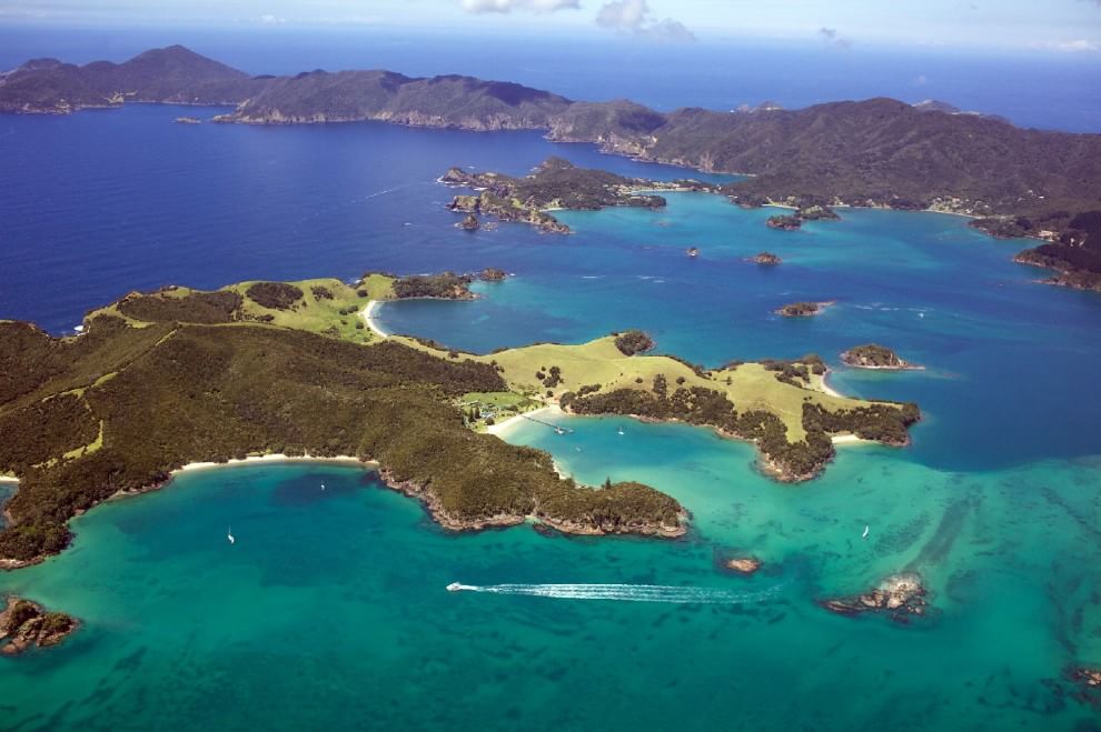 Baie, approdi e porti: 100 luoghi da sogno