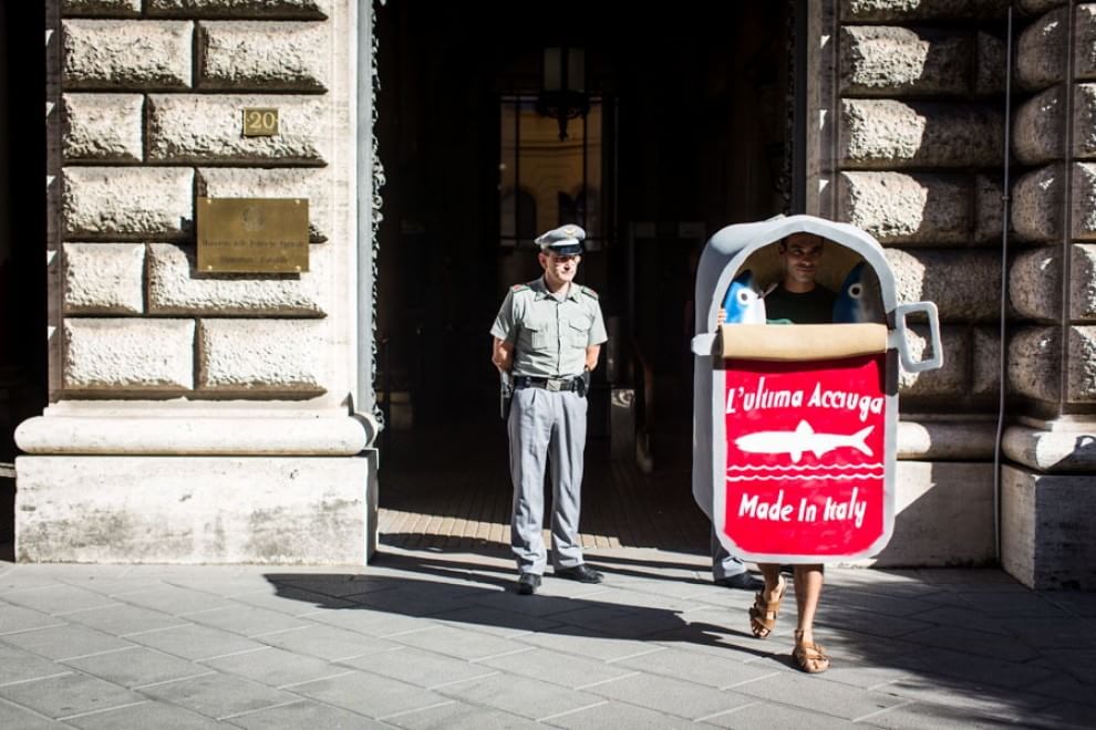 Greenpeace, blitz contro la pesca eccessiva